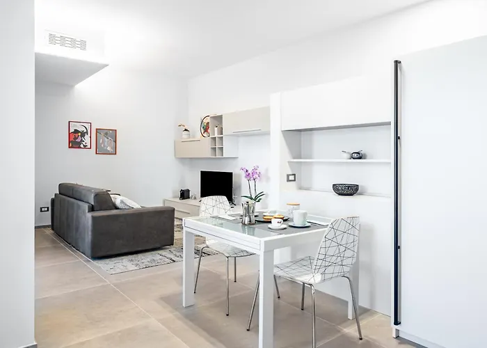 Guesthost - Garnopea Modern & Stylish With Balcony *