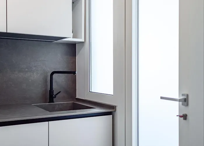 Guesthost - Garnopea Modern & Stylish With Balcony 公寓 莱切