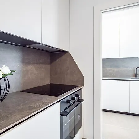 Guesthost - Garnopea Modern & Stylish With Balcony Apartmán *