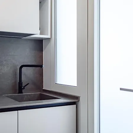 Guesthost - Garnopea Modern & Stylish With Balcony Apartmán Lecce