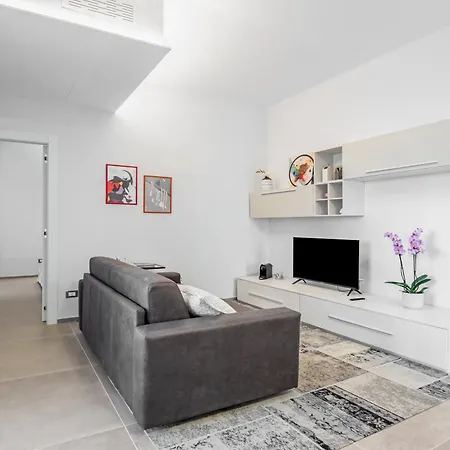 Guesthost - Garnopea Modern & Stylish With Balcony Apartmán Lecce