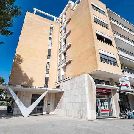 Apartmán Guesthost - Garnopea Modern & Stylish With Balcony *